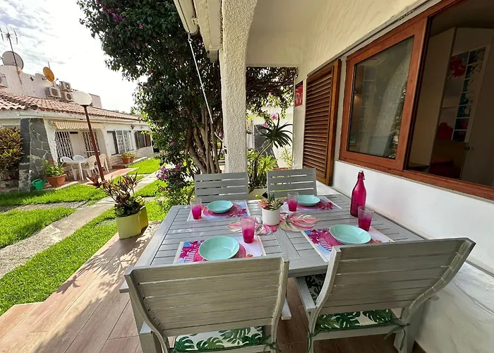 Parrot Cage - The Gay Playa del Inglés